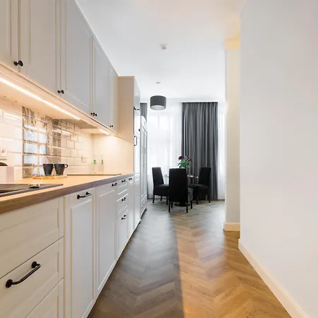 Friendhouse Starovislna