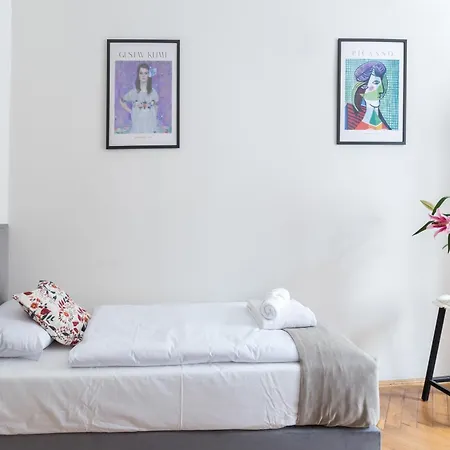 Friendhouse Starovislna